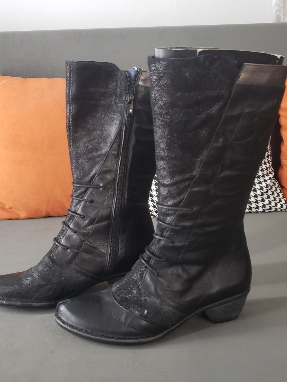 Women's Black Mid-Calf Leather Boots